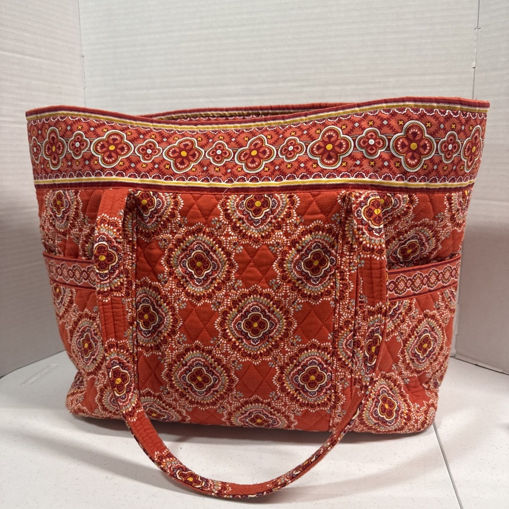 Vera Bradley Xtra Large Shopper Tote Paprika Print
